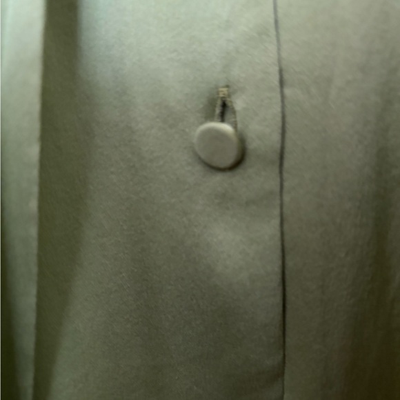 Gucci Uniform 100% Pure Silk Shirt Blouse Apple Green Size 12 US Women (38) - Picture 6 of 6
